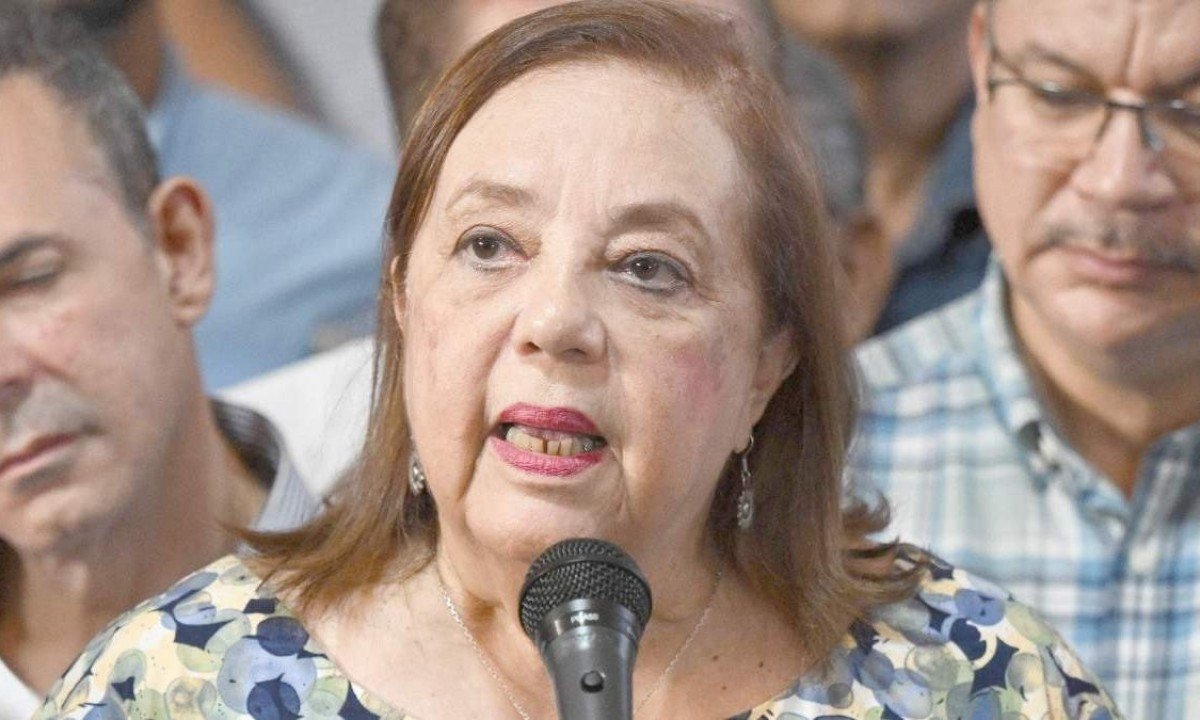 Corina Yoris, professora e opositora de Maduro, não conseguiu registrar sua candidatura à Presidência da Venezuela -  (crédito: Federico Parra/AFP)