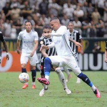 Cruzeiro reage, empata com Galo e se mantém invicto na arena alvinegra - Alexandre Guzanshe/EM/D.A. Press