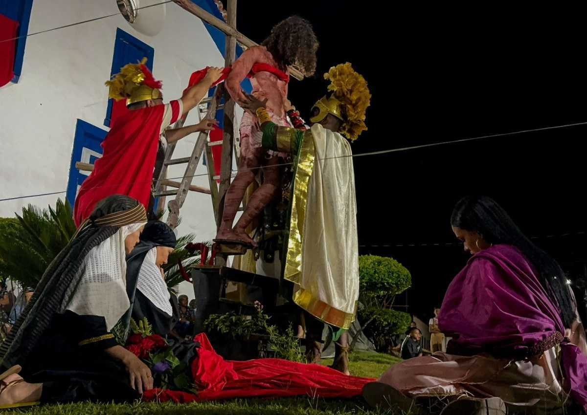 Semana Santa: encenações atraem visitantes em cidade do Vale do  Jequitinhonha