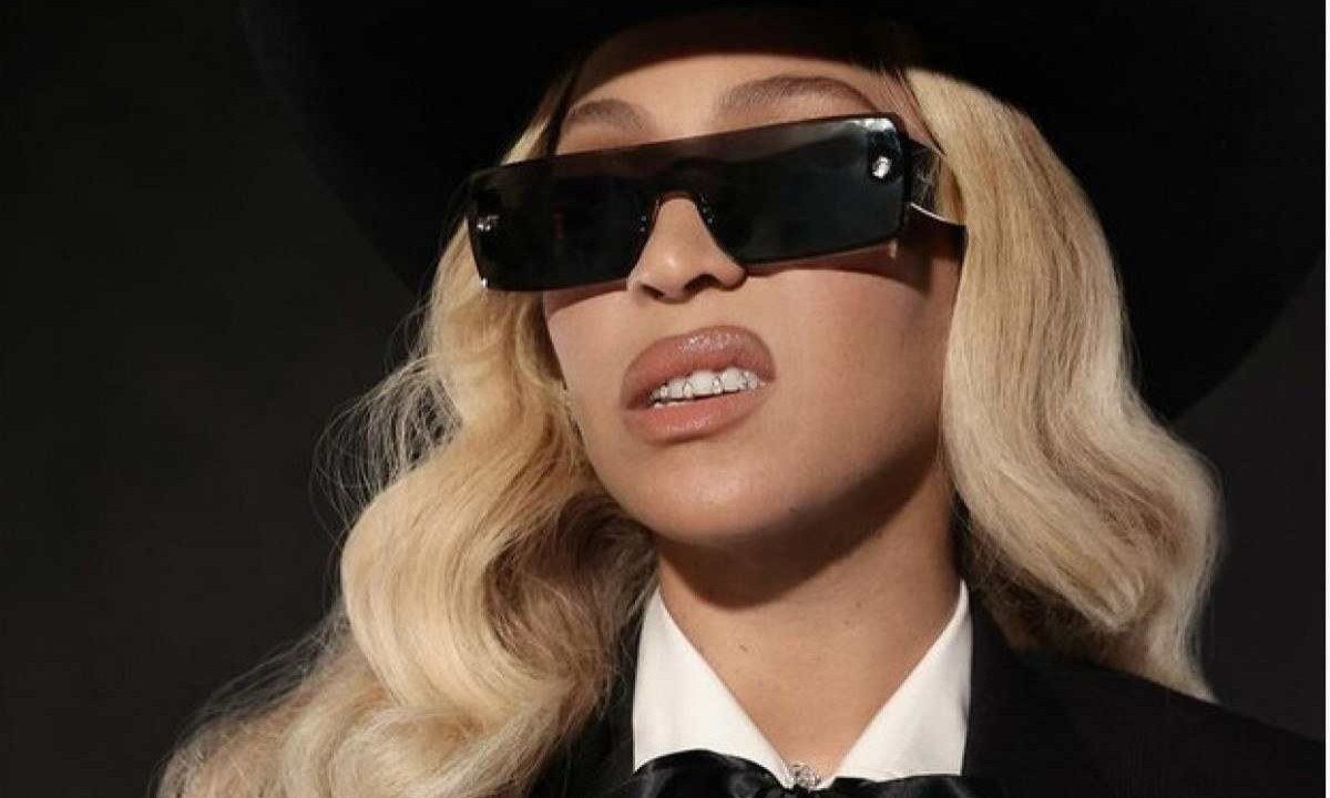 Beyoncé não se intimidou com insultos racistas quando lançou a canção "Daddy lessons", em 2006, e muito menos com críticos que torceram o nariz para "Cowboy Carter" -  (crédito: Instagram/reprodução)