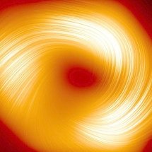 Intensos campos magnéticos formam espiral ao redor de buraco negro - Observatório Europeu do Sul/AFP