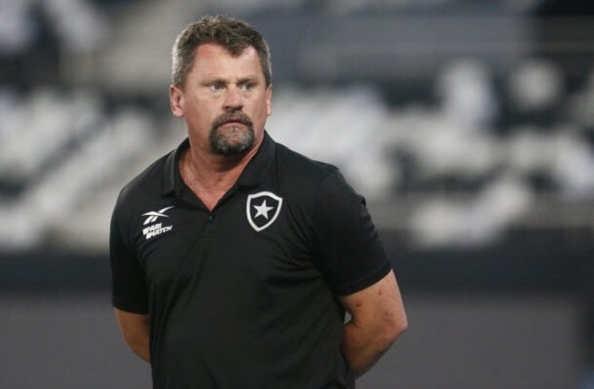 Fábio Matias celebra título da Taça Rio e ‘entrega bastão’ no Botafogo