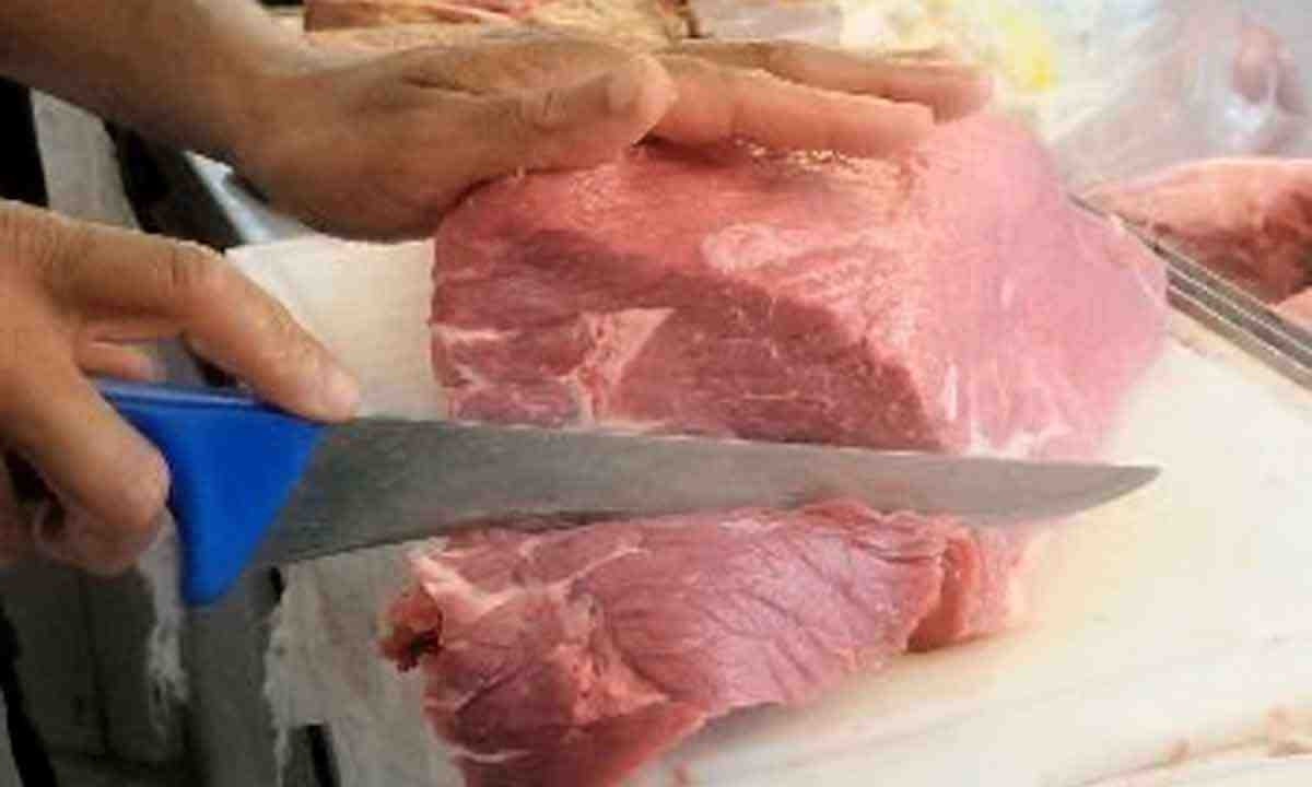 Previsão dos pecuaristas é de que sem isenção da cesta básica pode haver aumento de custo para os consumidores - (crédito: Beto Novaes/EM/D.A Press – 6/9/11) Previsão dos pecuaristas é de que sem isenção da cesta básica pode haver aumento de custo para os consumidores - (crédito: Beto Novaes/EM/D.A Press – 6/9/11)
