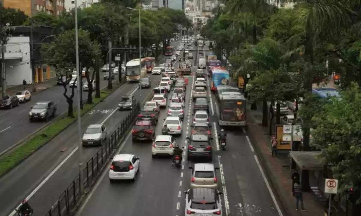 Motoristas tem até o fim desta segunda-feira (1º) para realizar o pagamento -  (crédito: Edesio Ferreira/EM/D.A. Press)
