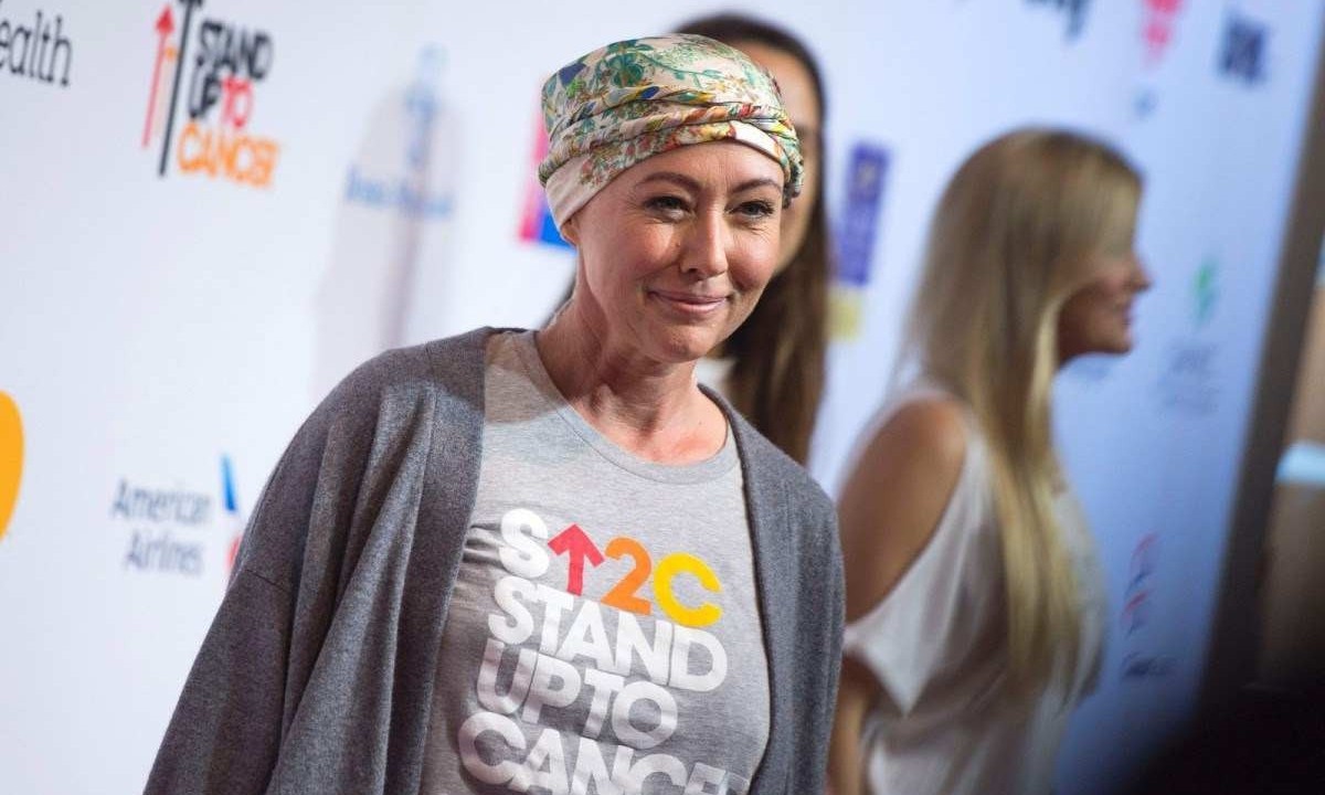 Shannen Doherty fala abertamente sobre os desafios de viver com câncer de mama desde o seu diagnóstico  -  (crédito: AFP)