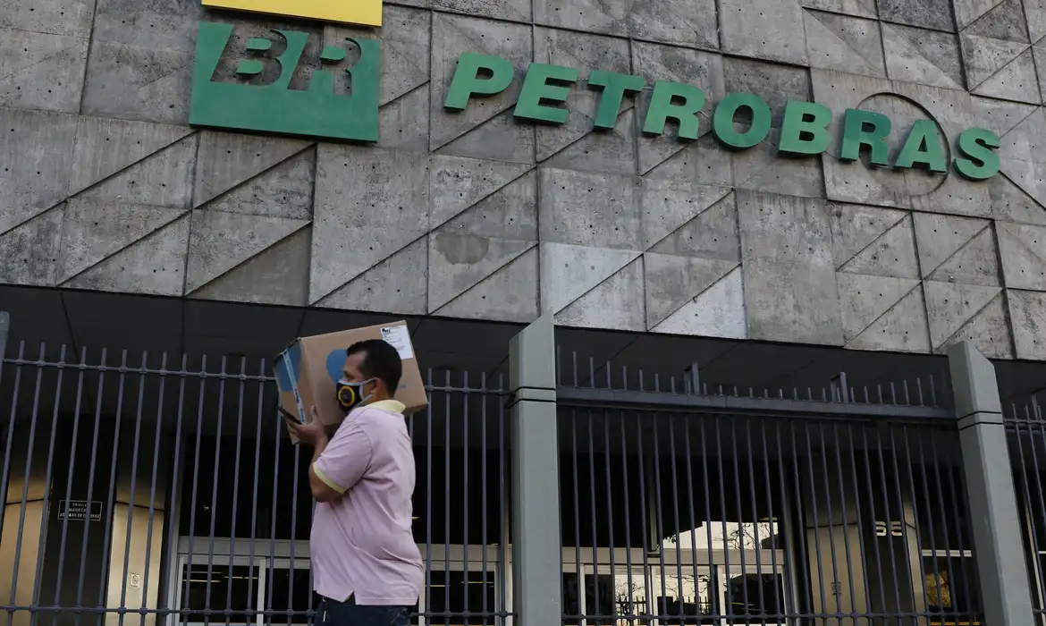 Governo aguarda informações da Petrobras para definir dividendos -  (crédito: EBC)