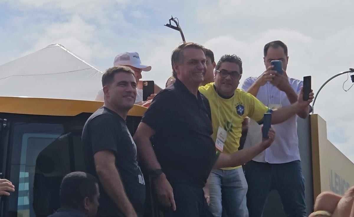 Bolsonaro visita feira agro em Uberlândia antes de evento do PL