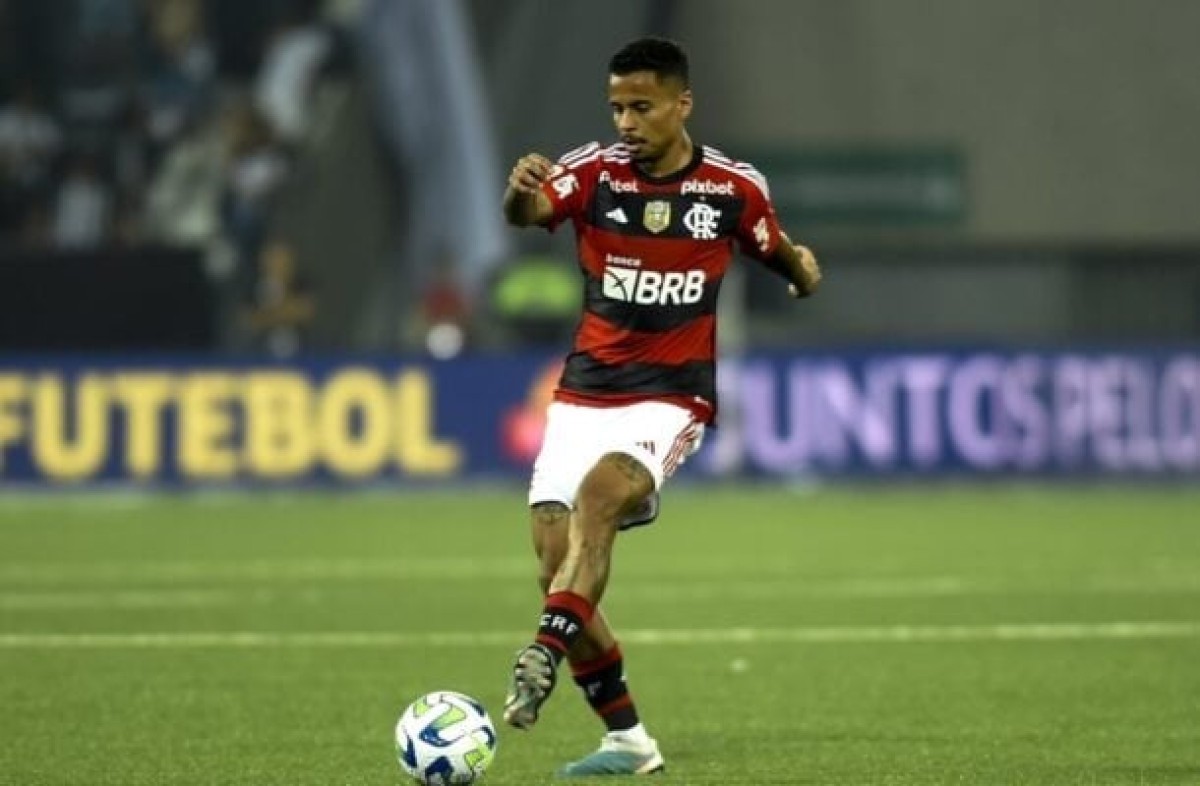 Allan analisa empate do Flamengo e comenta disputa por titularidade