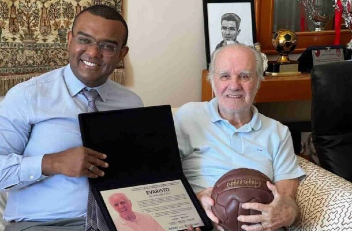 Evaristo de Macedo recebe homenagem na Suderj