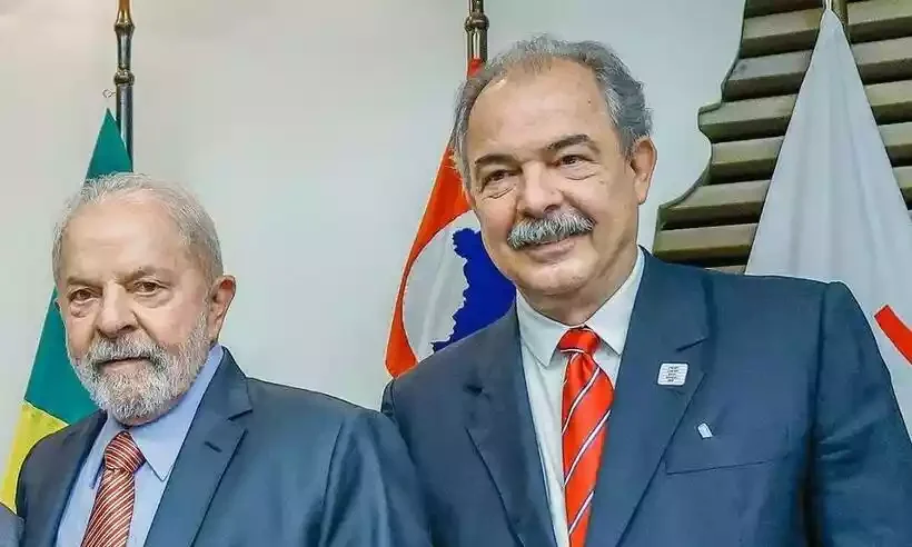 Insatisfeito com Prates, Lula (à esq.) avalia Mercadante (à dir.) no comando da Petrobras -  (crédito: Ricardo Stuckert/PT)