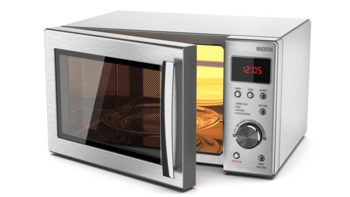Afinal, é perigoso esquentar comida no micro-ondas?