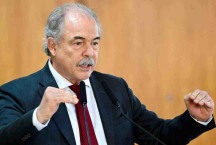 Lula pressiona e Mercadante ganha força para assumir Petrobras