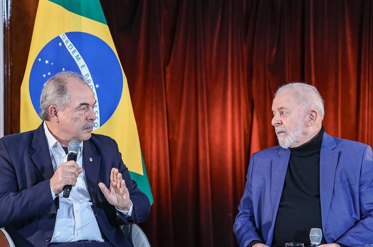 Mercadante é cotado para presidência da Petrobras em meio à crise interna