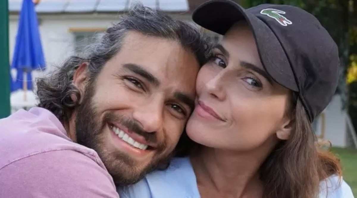 Deborah Secco anuncia fim do casamento com Hugo Moura 
