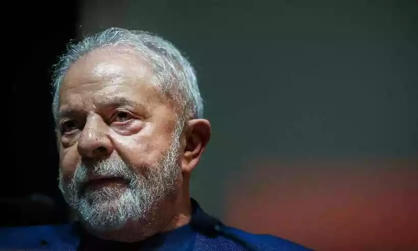 Lula mantém "saidinha" para visita à família -  (crédito: Carlos Costa/AFP)