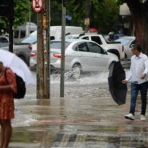 Chuva forte pode atingir BH e outras 575 cidades de Minas - Túlio Santos/EM/D,A press