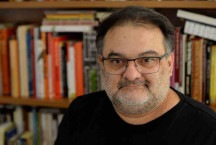 Marcílio França Castro lança livro 'O último dos copistas'
