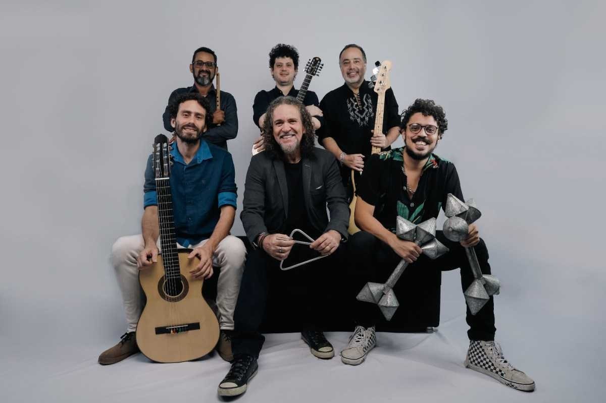 Banda de Pau e Corda faz show de lançamento do novo álbum em BH