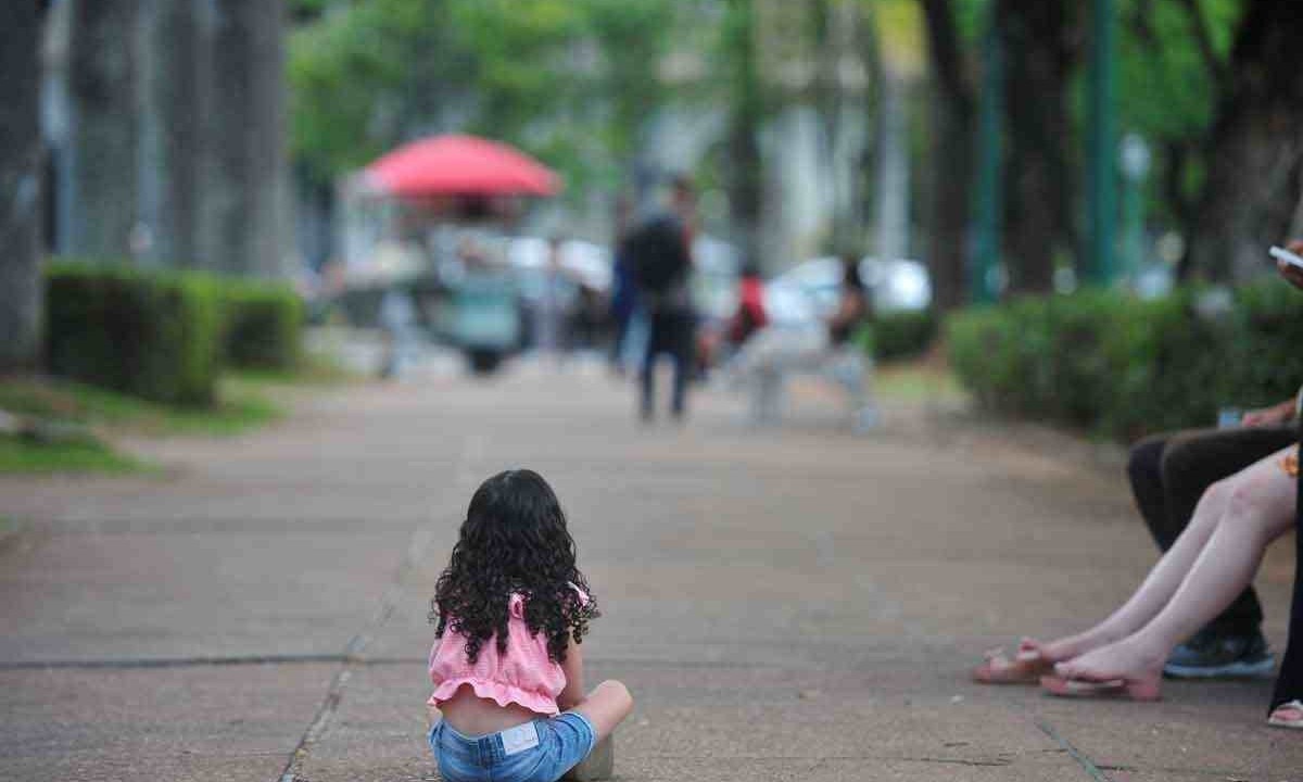 Segundo a Organização Mundial da Saúde (OMS), o suicídio é a quarta principal causa de morte entre jovens de 15 a 29 anos -  (crédito: Alexandre Guzanshe/EM/D.A. Press)