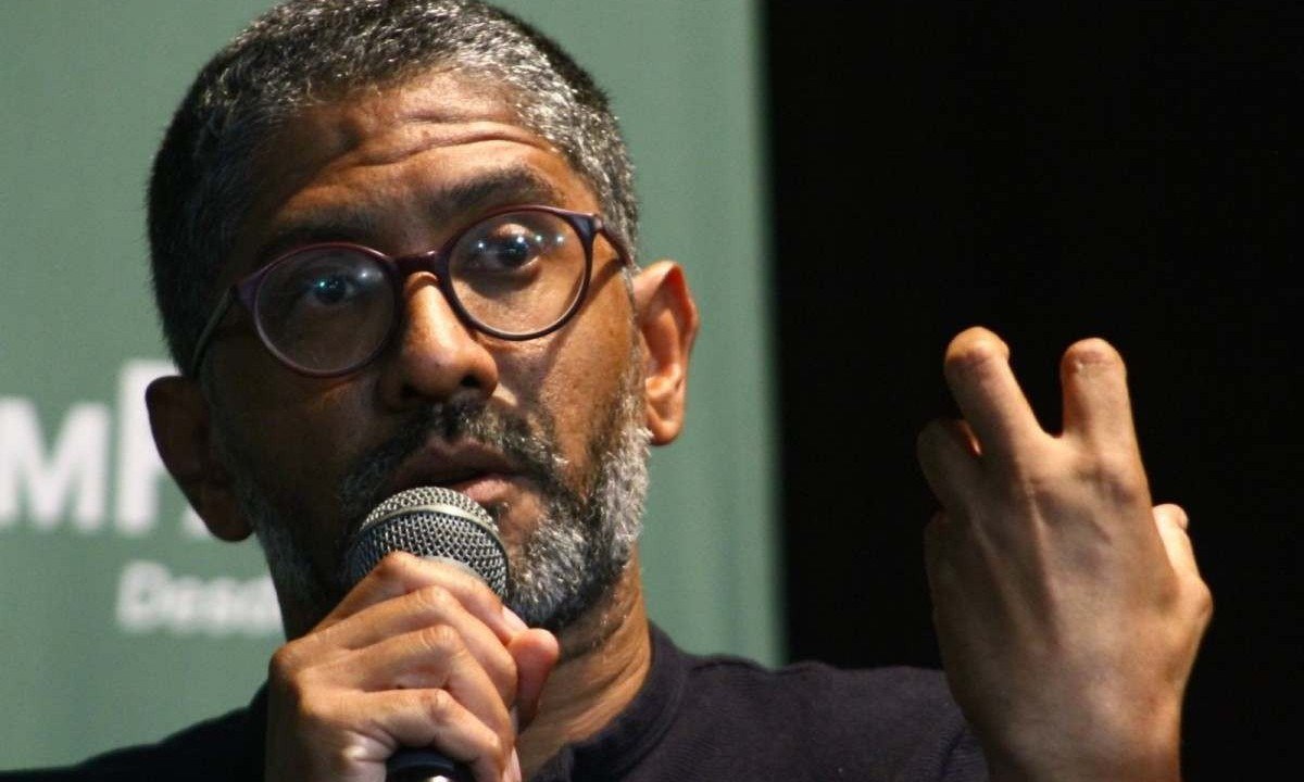 "O avesso da pele", de Jeferson Tenório, começou a ser recolhido das escolas devido a uma campanha de desinformação que se iniciou no interior do Rio Grande do Sul  -  (crédito: Marcos Vieira /EM/DA. Press)