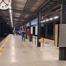 Oito estações do metrô de BH estão sem cadeiras - Redes Sociais/Reprodução