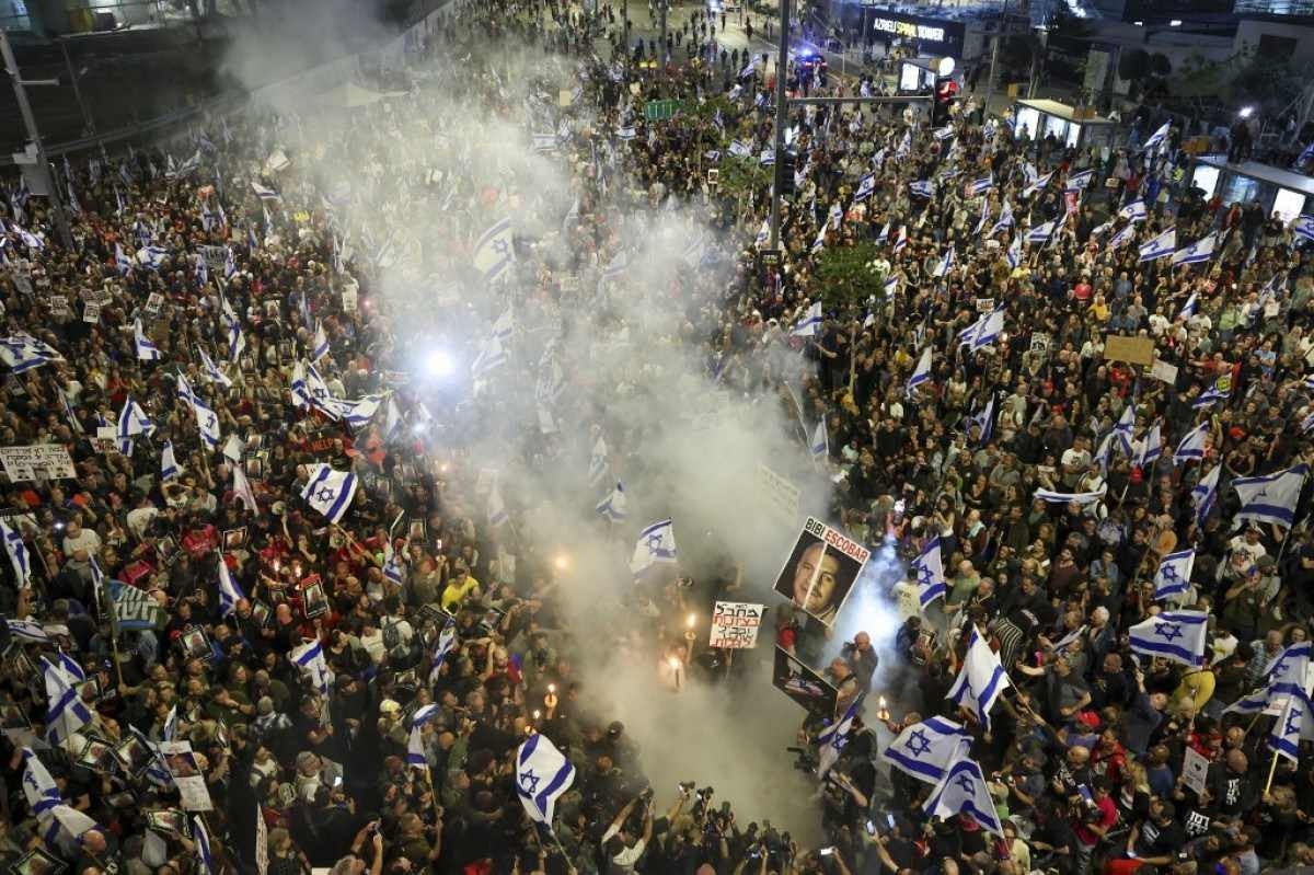 Milhares vão às ruas contra Netanyahu após seis meses de guerra em Gaza