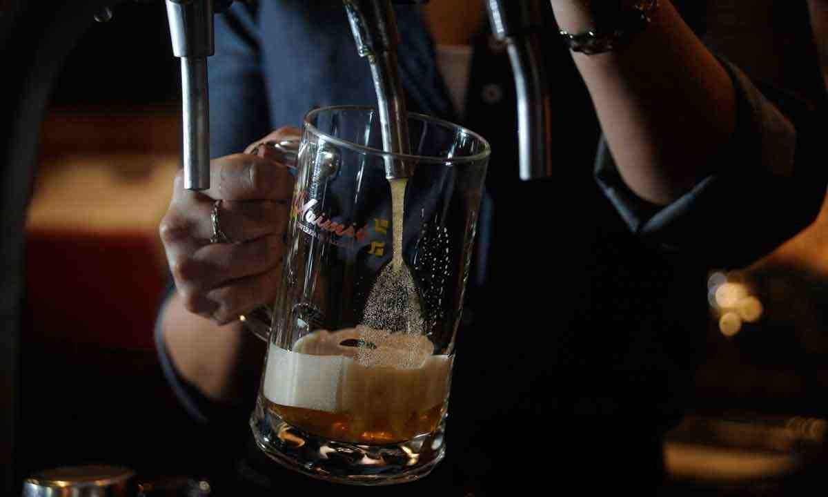 Cervejeiros em Minas lançam rótulos inusitados com pequi, abóbora e doce de leite