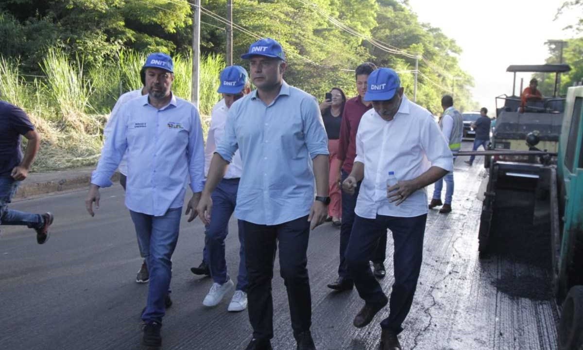 Ministro visitou obras em rodovias federais que cortam Minas Gerais -  (crédito: Edésio Ferreira/EM/D.A Press)