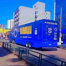 Carreta do Cruzeiro quebra e complica trânsito em BH na manhã desta segunda (8/4) - Redes Sociais/Reprodução
