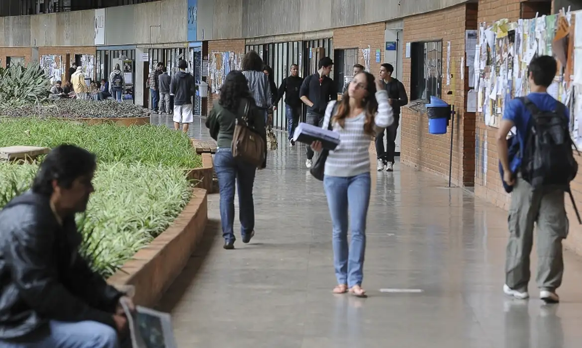 Professores da UnB aprovam greve a partir de 15 de abril -  (crédito: EBC)