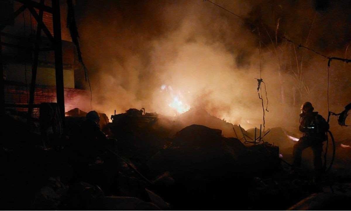Rojão provoca incêndio em galpão no Sul de Minas depois de jogo