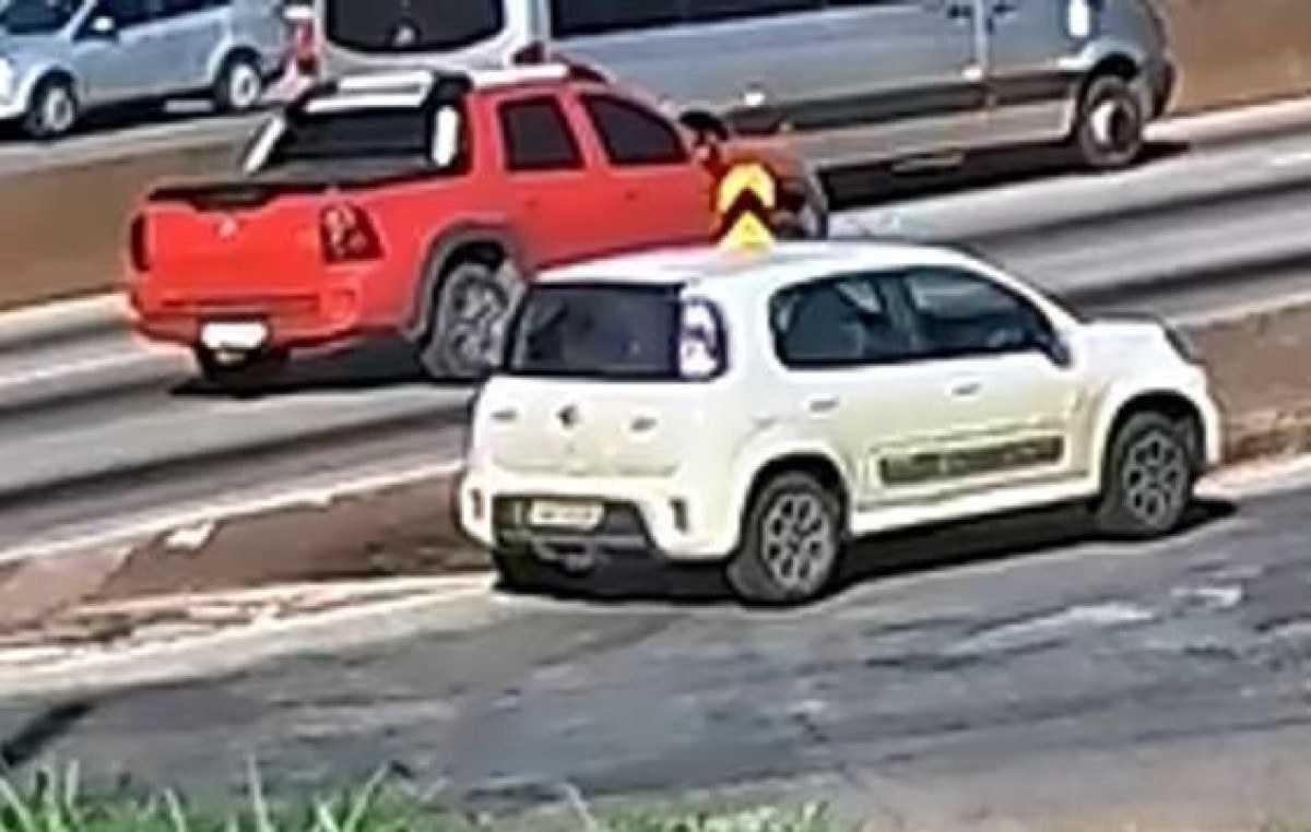 O suspeito dirigia um Fiat Uno