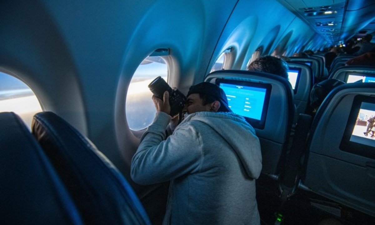 Eclipse total do sol é presenciado por passageiros em voos especiais da Delta -  (crédito: Uai Turismo)