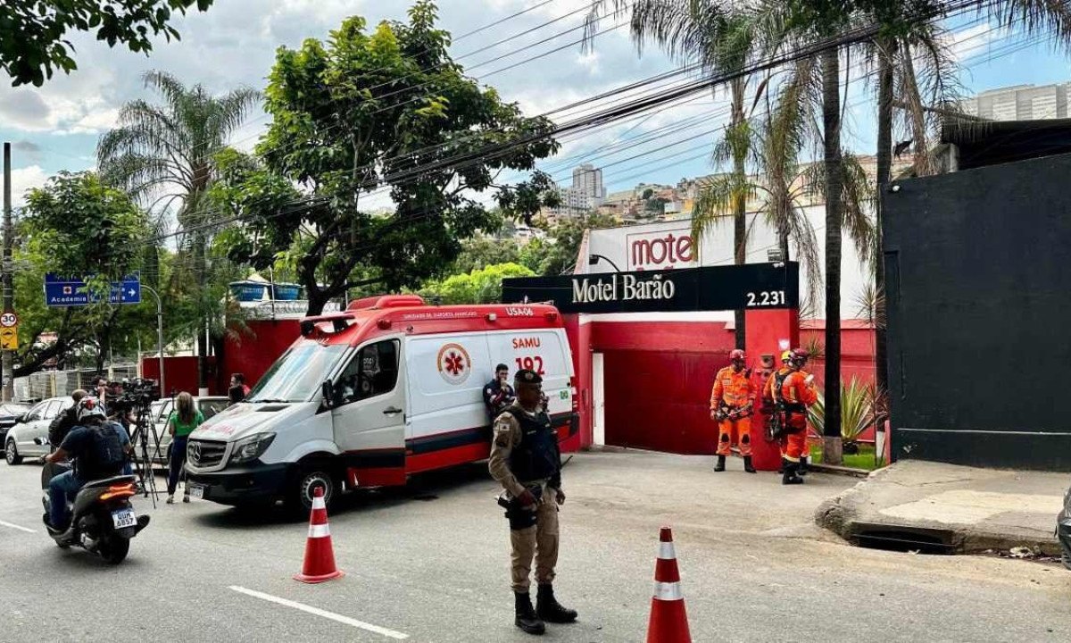 Homem se trancou em quarto do Motel Barão, localizado na Avenida Barão Homem de Melo, no Bairro Estoril -  (crédito: Ramon Lisboa/ EM/ D.A Press)