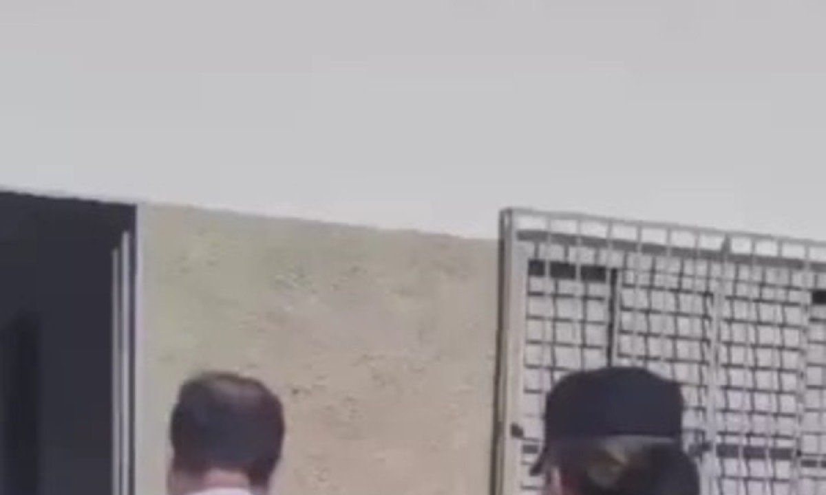 Hospede e preso suspeito de racismo contra funcionários negros de hotel	 -  (crédito: Reprodução / Polícia Militar)