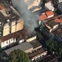 Casarão é atingido por incêndio na Glória, Zona Sul do Rio - Reprodução/Dailymotion
