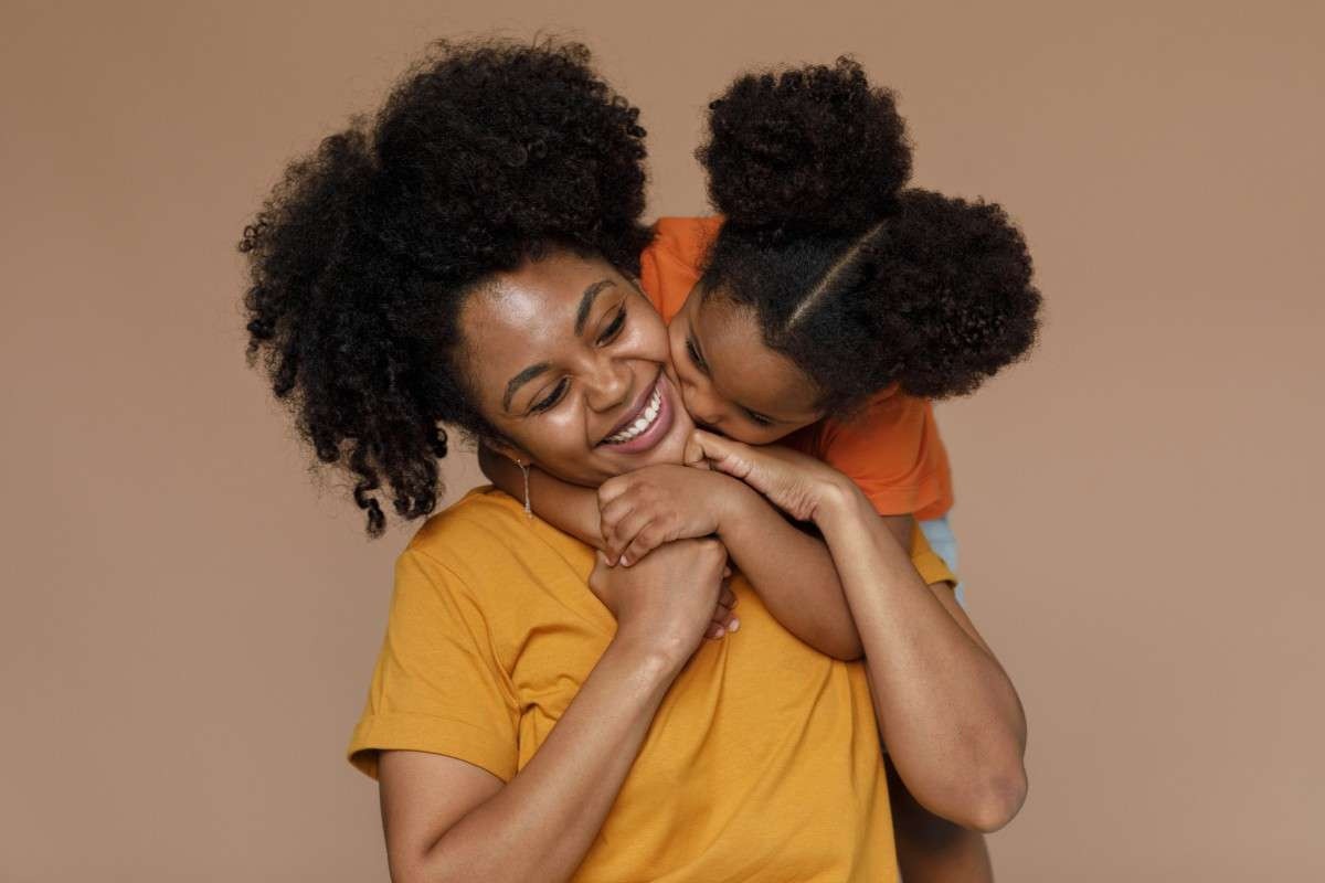 Sem punições, castigos e gritos: pediatra orienta como 'educar com amor'