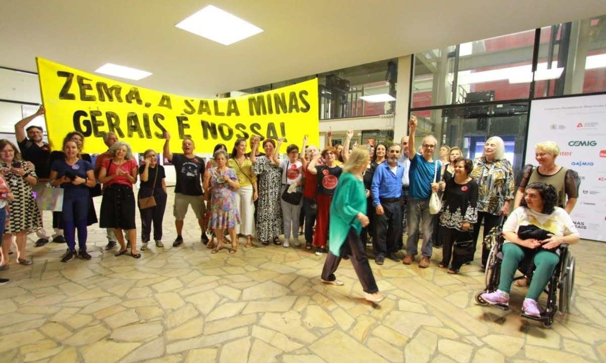 Manifestação pela manutenção da Sala Minas Gerais onde funciona a Orquestra Filarmônica de Minas Gerais. -  (crédito: Marcos Vieira)