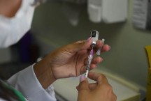 BH: vacinas contra dengue e COVID serão concentradas em 43 postos; confira