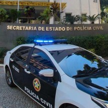 Policial é preso por extorquir e ameaçar tomar casa de família no Rio - Divulgação / Polícia Civil