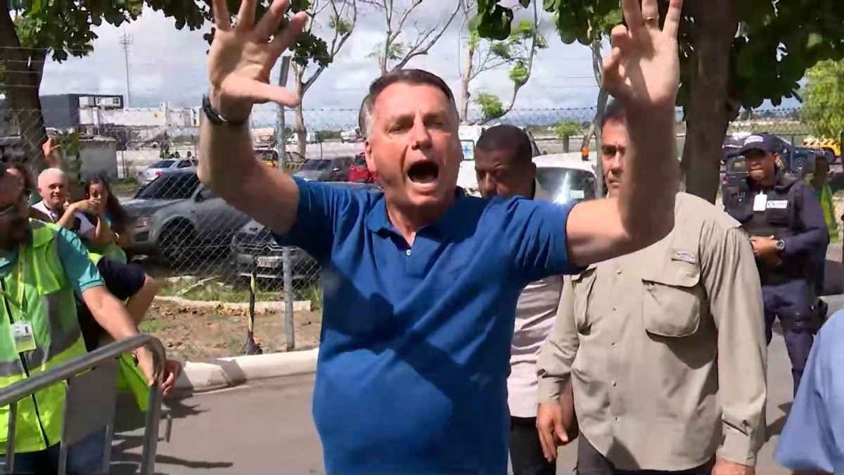 Na Paraíba, Bolsonaro se irrita com aliados  -  (crédito: TV Arapuan)