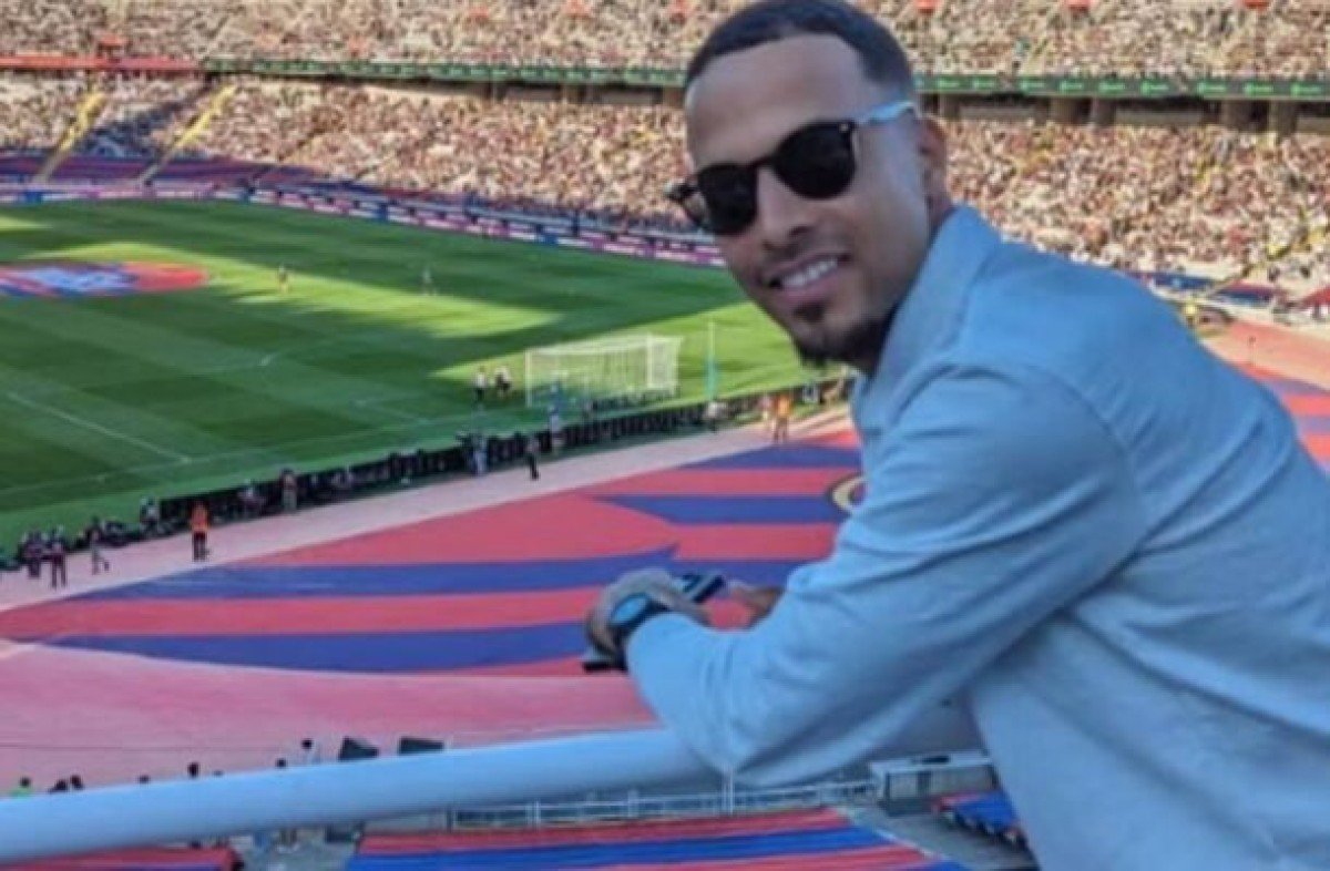 Ex-jogador do Manchester United anuncia que está com câncer pela terceira vez