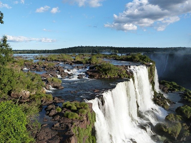 Cachoeiras e cataratas deslumbrantes pelo planeta - willian hludke pixabay