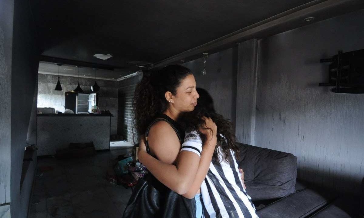 A comerciante Ana Paula Castilho ainda não pode voltar para a sua casa -  (crédito: Alexandre Guzanshe/EM/D.A. Press)