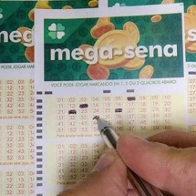 Mega-Sena acumula e prêmio vai a R$ 72 milhões - Agência Brasil