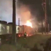 Trem pega fogo na zona norte do Rio; duas mulheres ficaram feridas - Reprodução