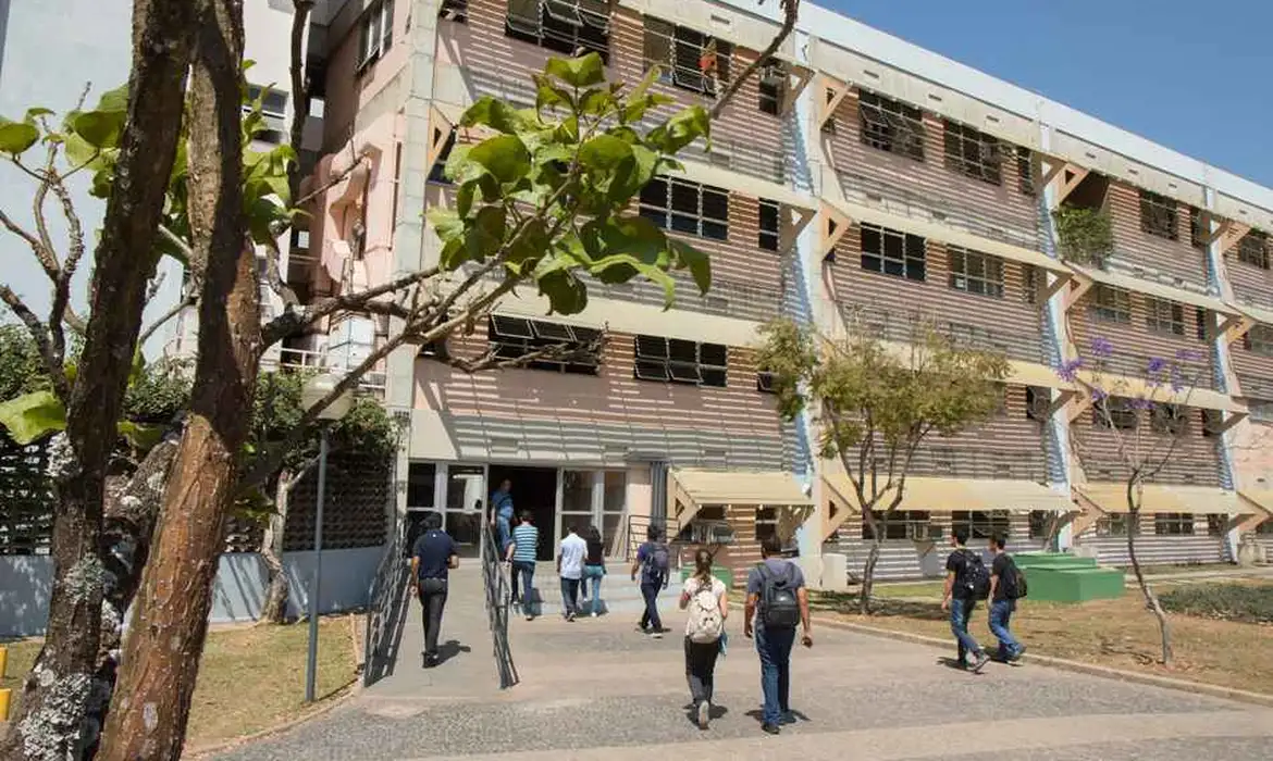 Professores de instituições federais de ensino entram em greve -  (crédito: EBC)