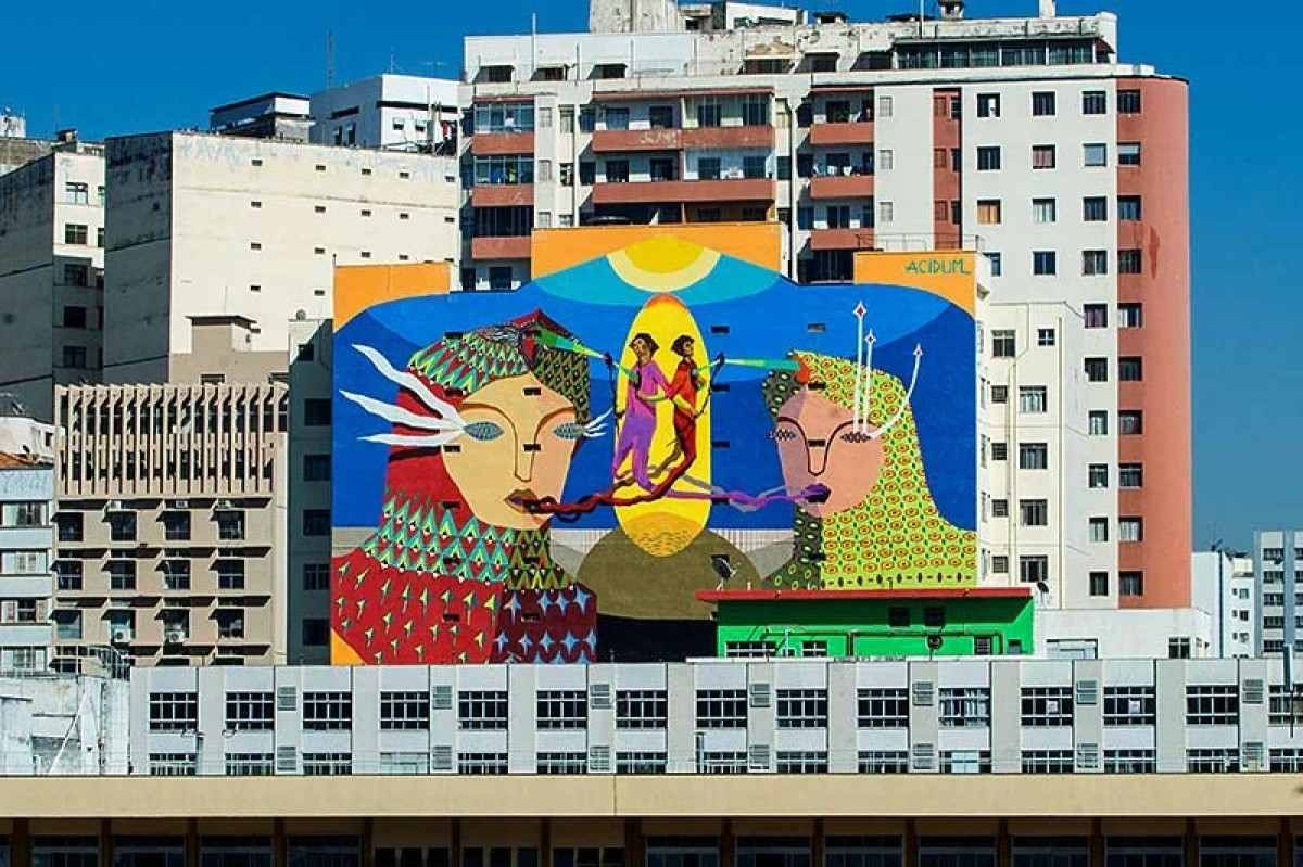 Mural Curandeiras, do Acidum Project, em 2017