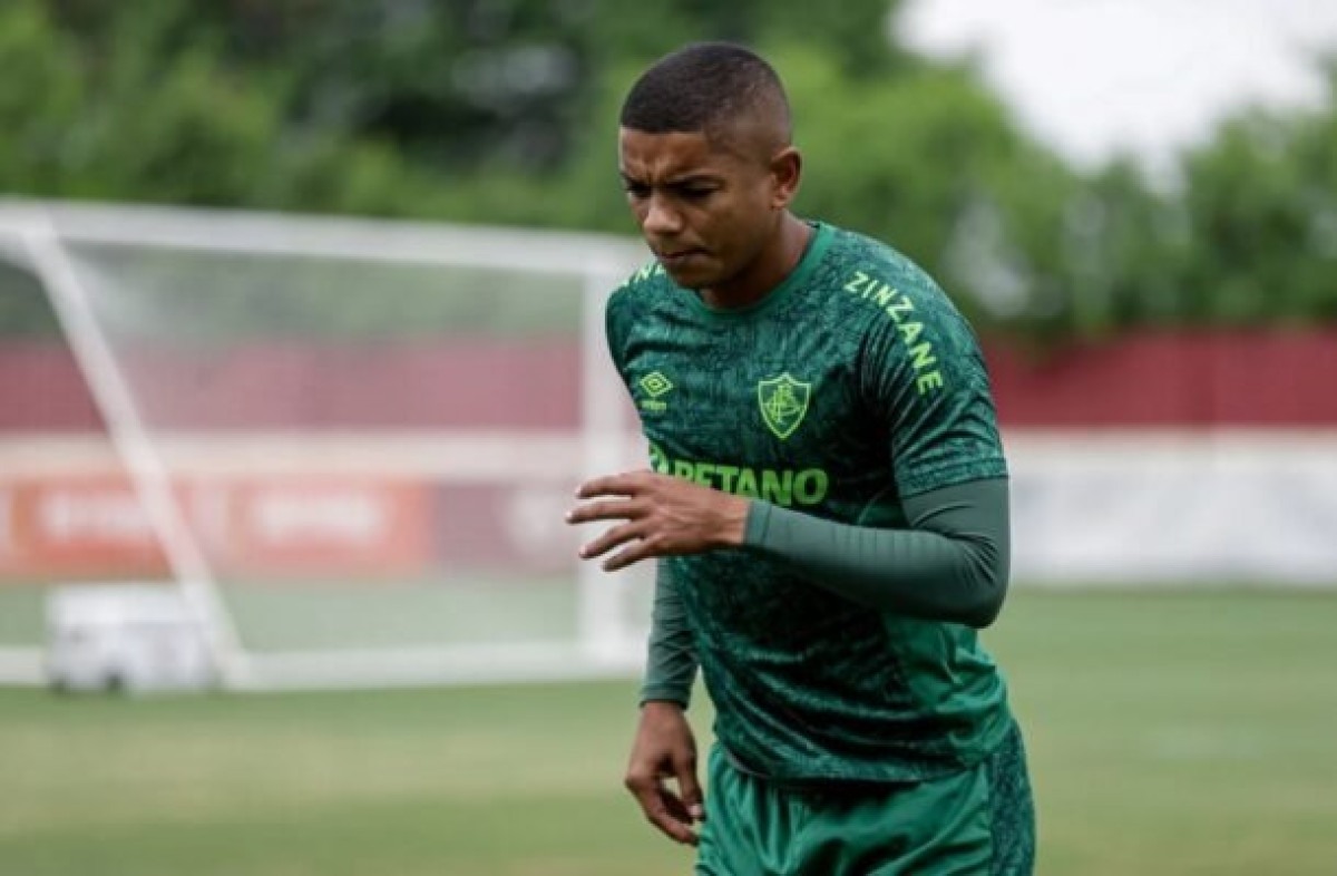 David Braz deixa o Fluminense para acertar com o Goiás