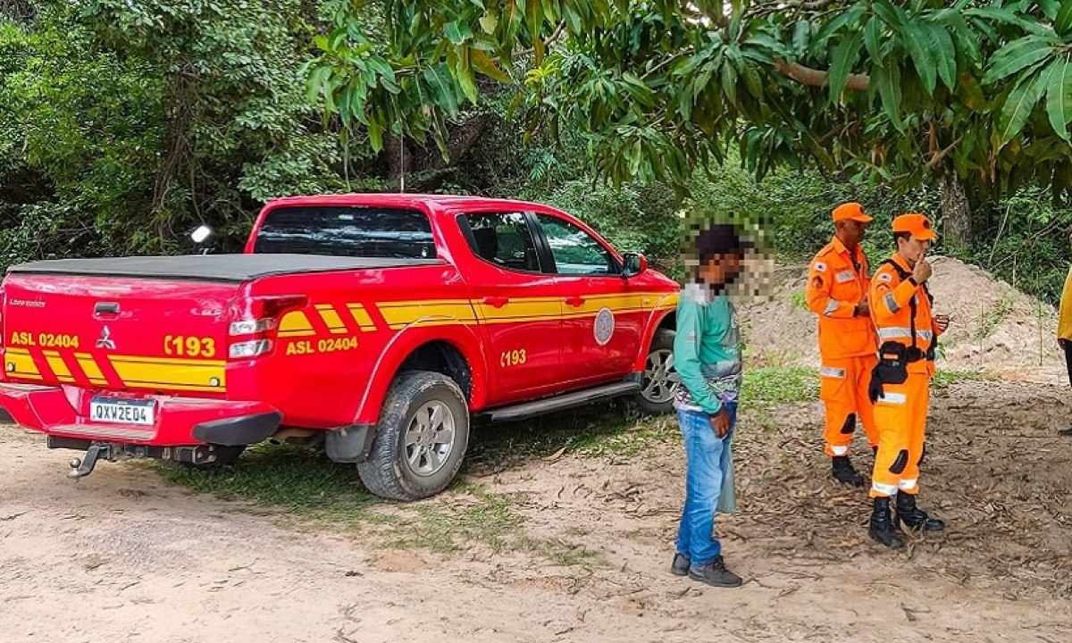 Bombeiros resgatam homem nu em mata no Norte de Minas